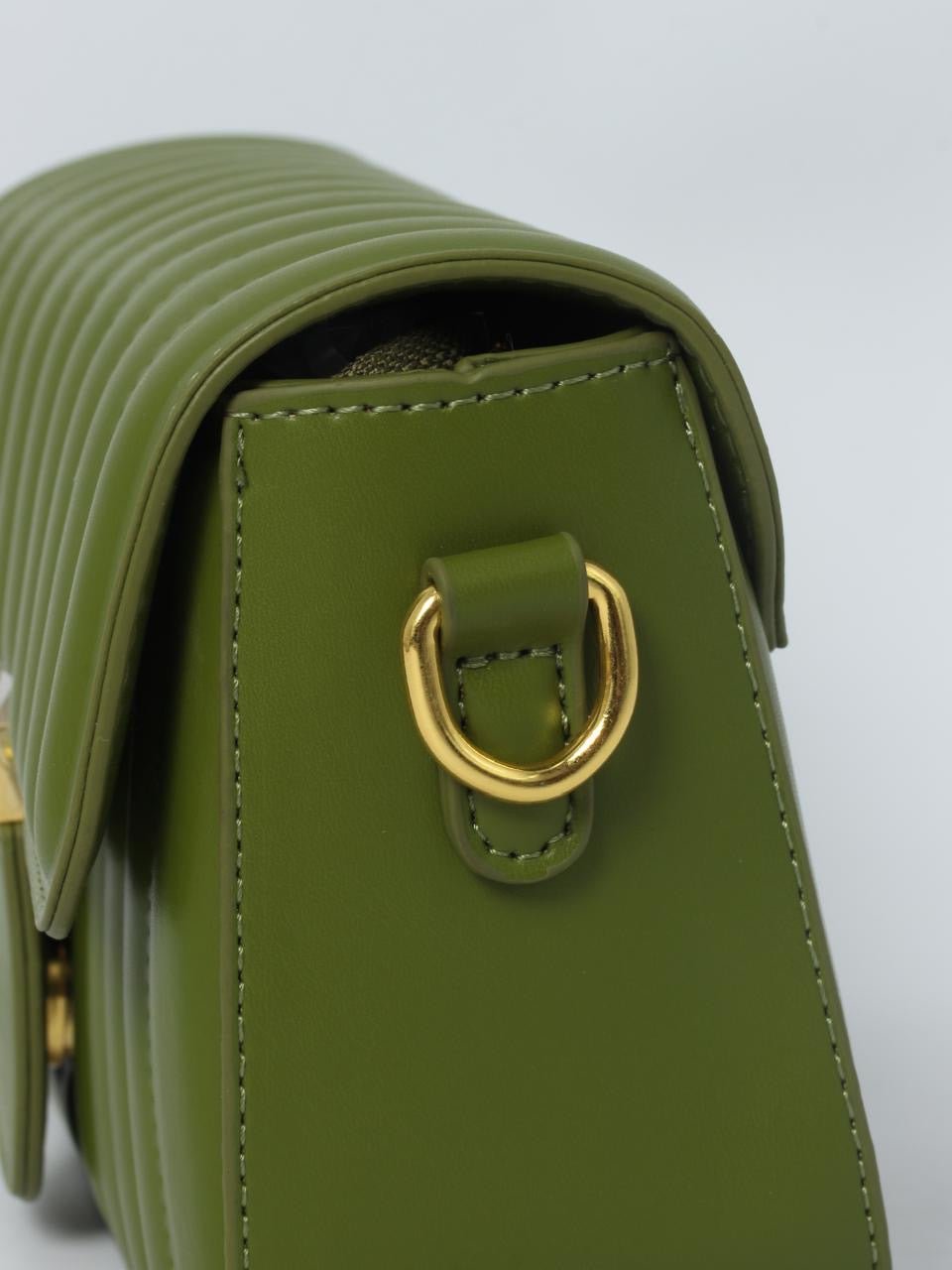 Quilted PU Leather Shoulder Bag – Elegant & Compact 60024