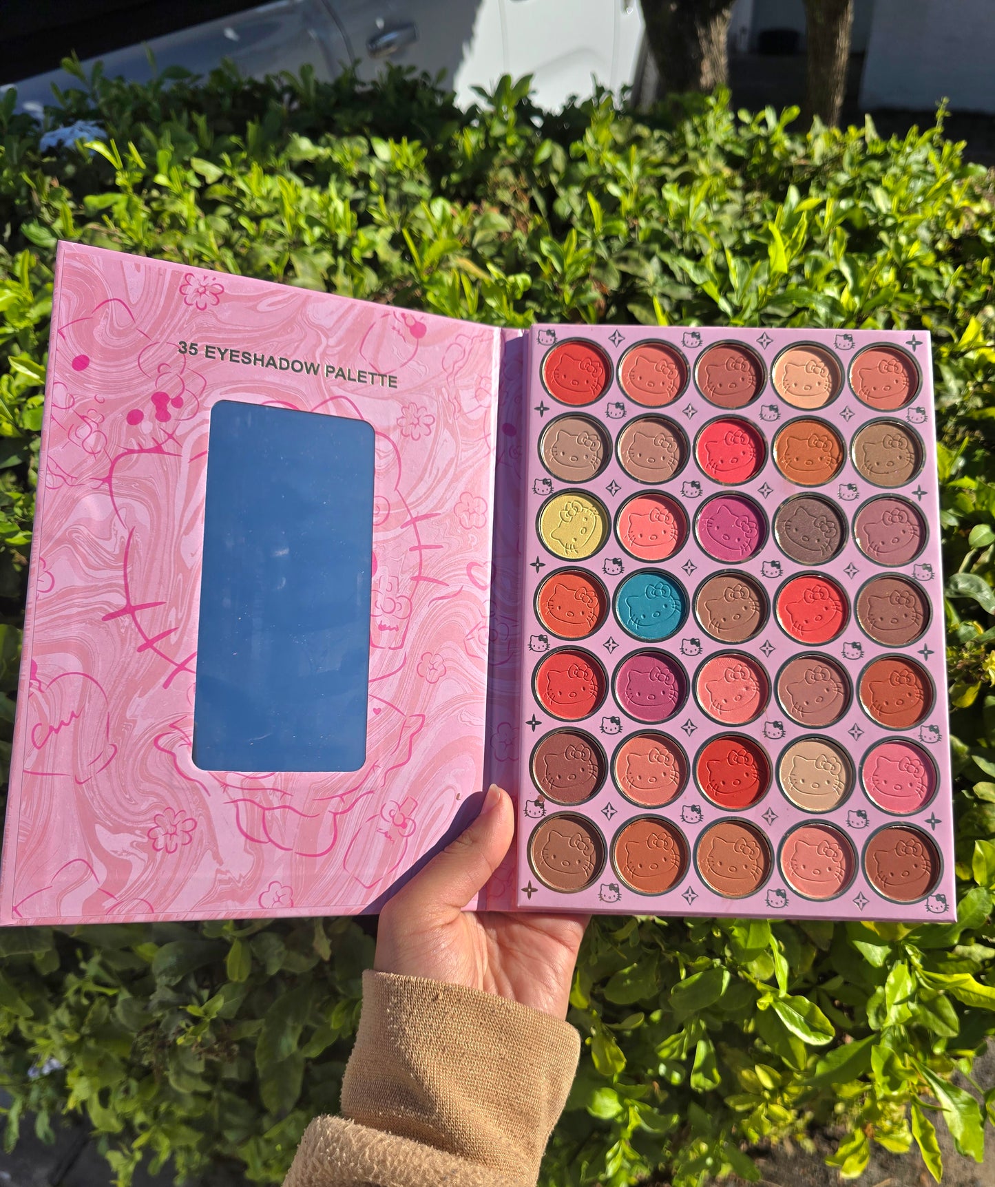 Hello Kitty 35-Color Eyeshadow Palette