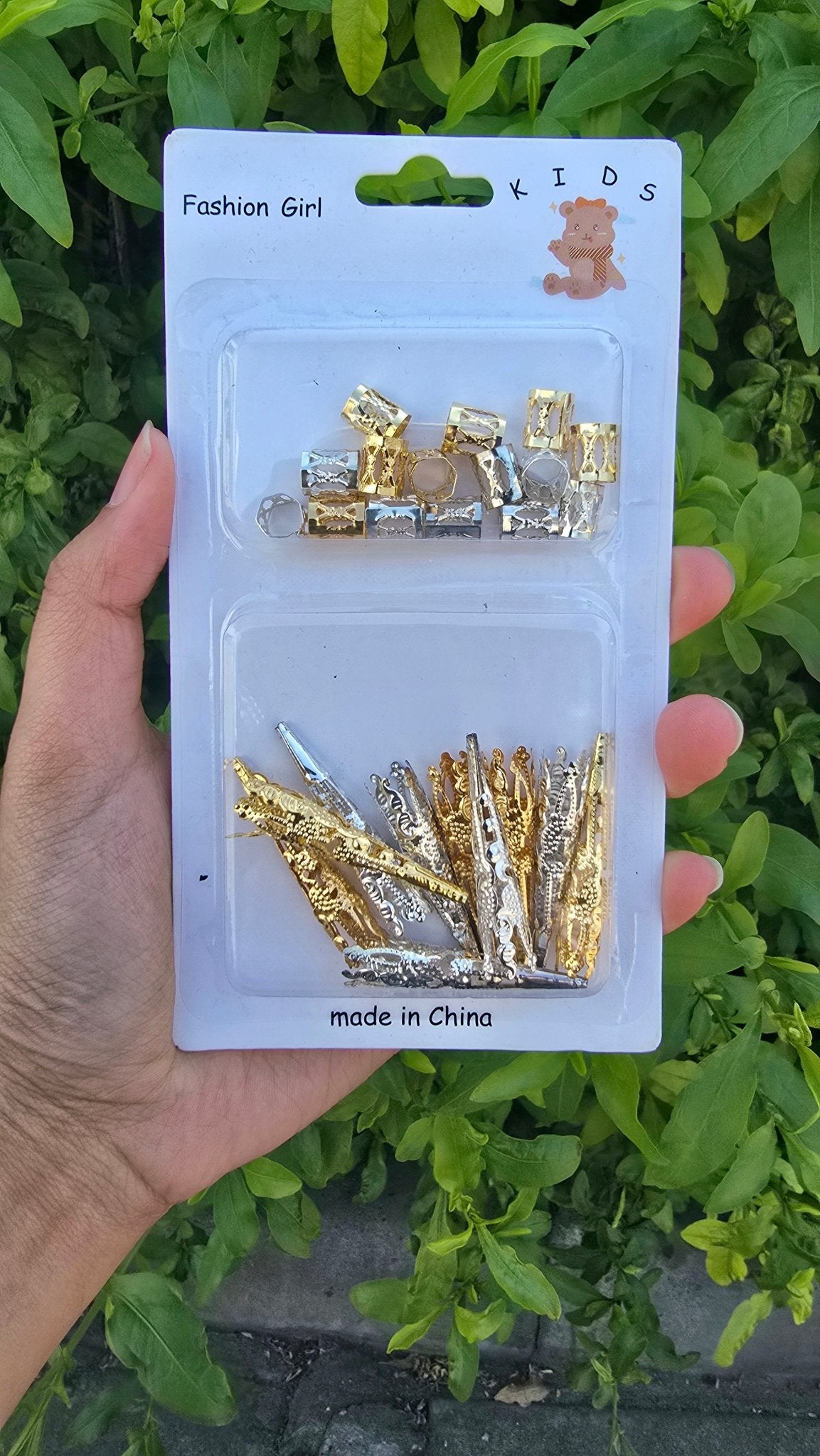 Hair Accessories Set – Stylish Clips, Bands & Essentials