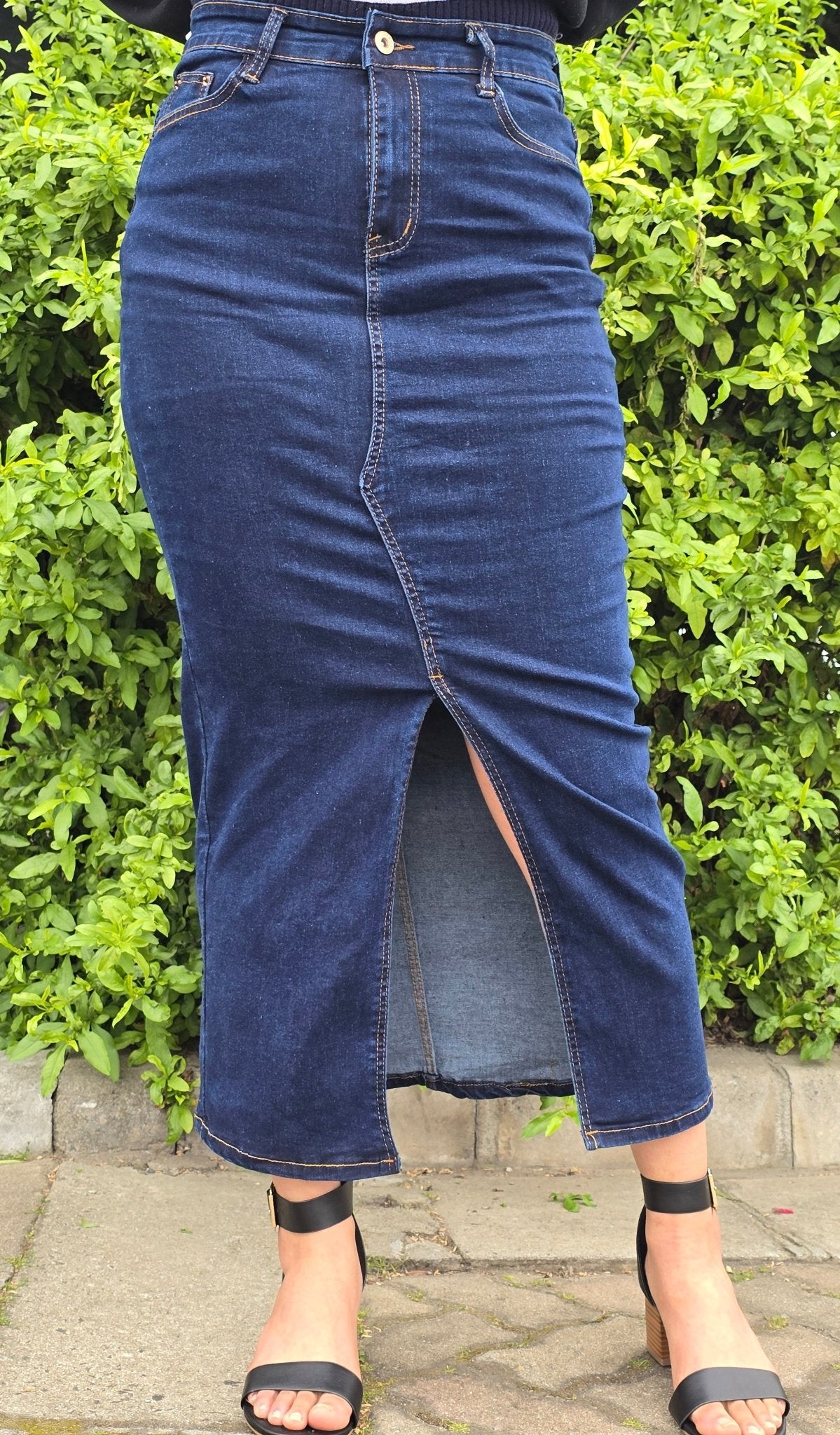 High-Waist Dark Denim Skirt with Front Slit DYQ-282