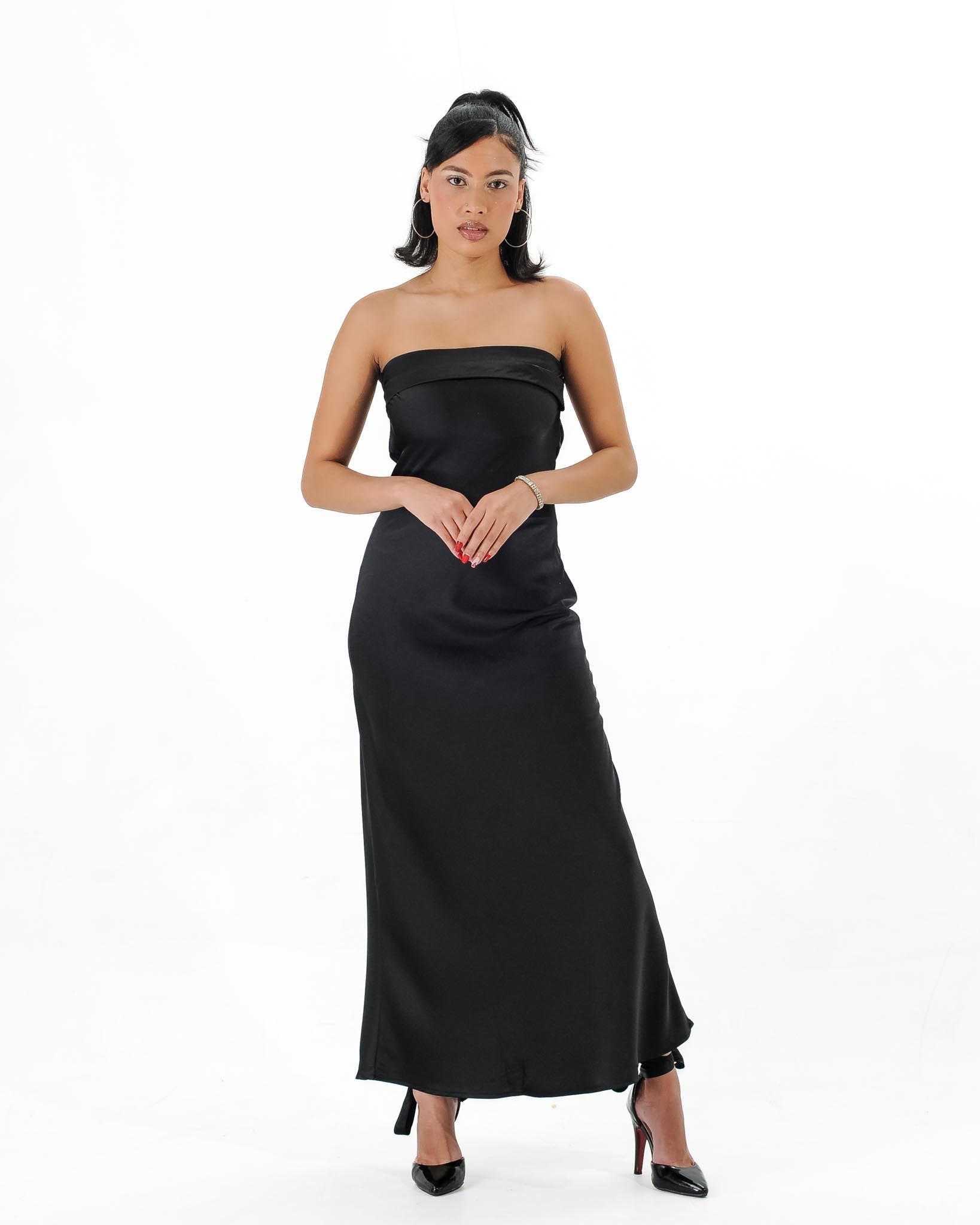 Glamorous Satin Bodycon Dress – Luxe Shine & Flattering Fit