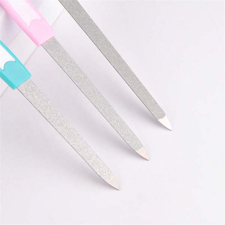 Classic Metal Nail File – 1 Piece (Random Color)