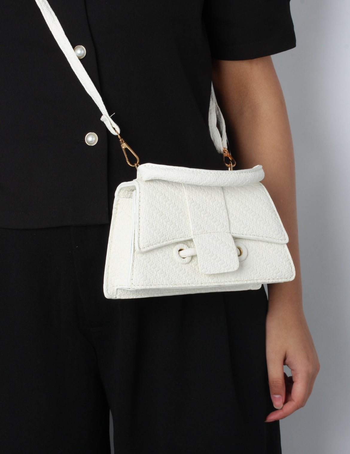 LYL8570 Textured Top Handle Mini Bag – Unique Style, Lightweight & Bold