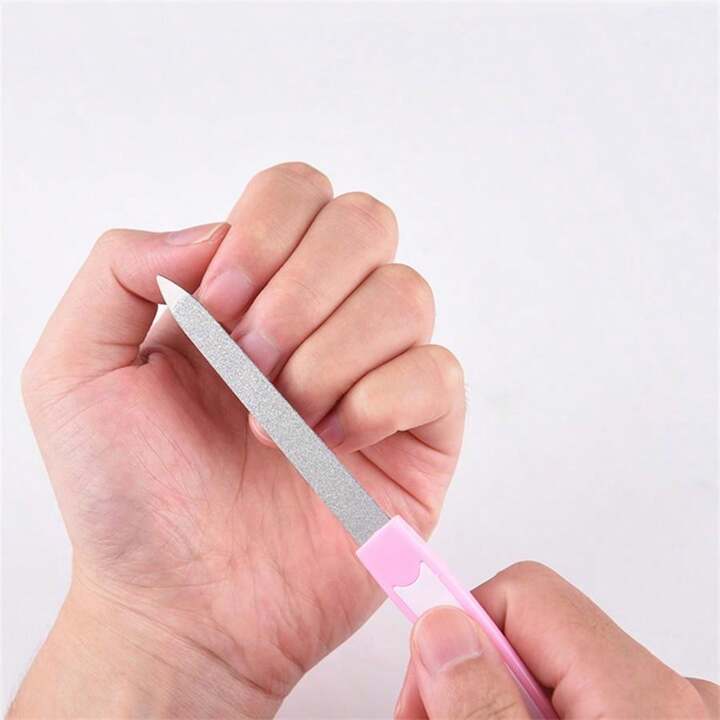 Classic Metal Nail File – 1 Piece (Random Color)