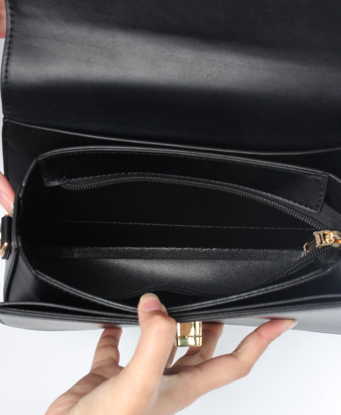 Sleek PU Leather Shoulder Bag – Classic Style with Modern Strap 8002#