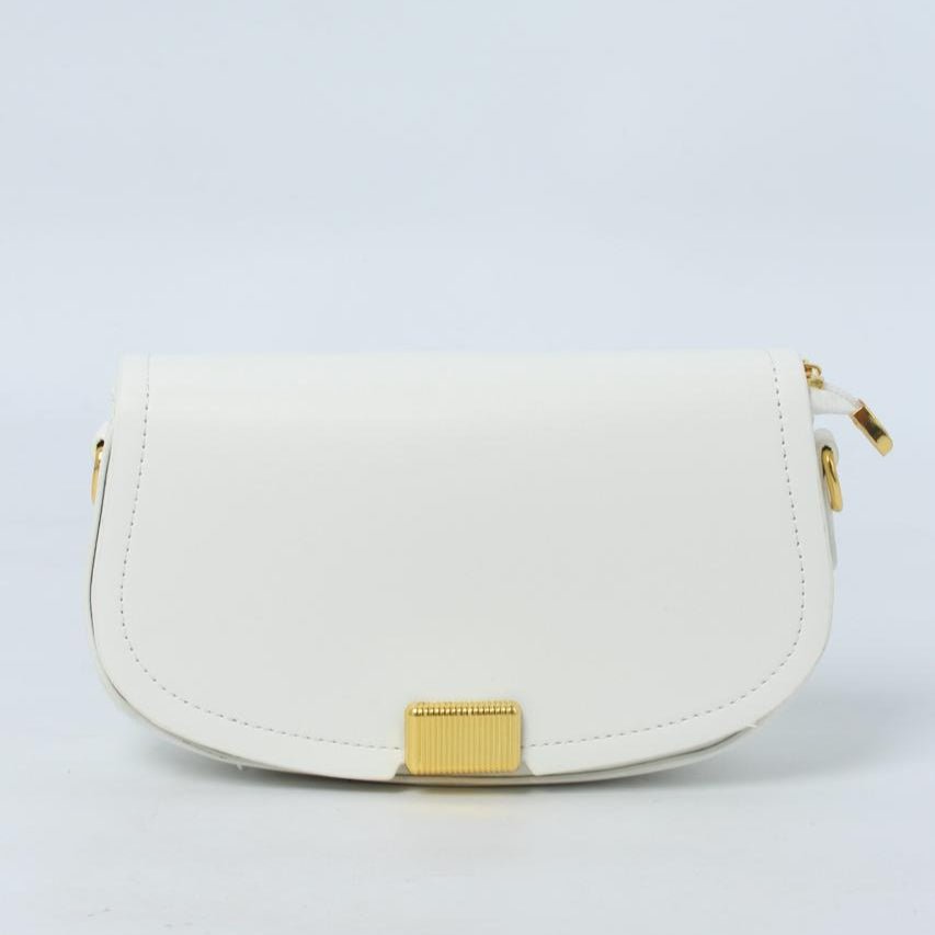 - Elegant Saddle Crossbody Bag - Stylish & Compact Everyday Purse 60022