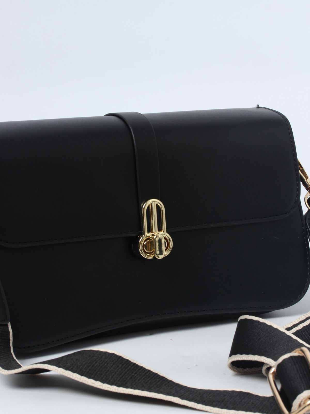 Sleek PU Leather Shoulder Bag – Classic Style with Modern Strap 8002#