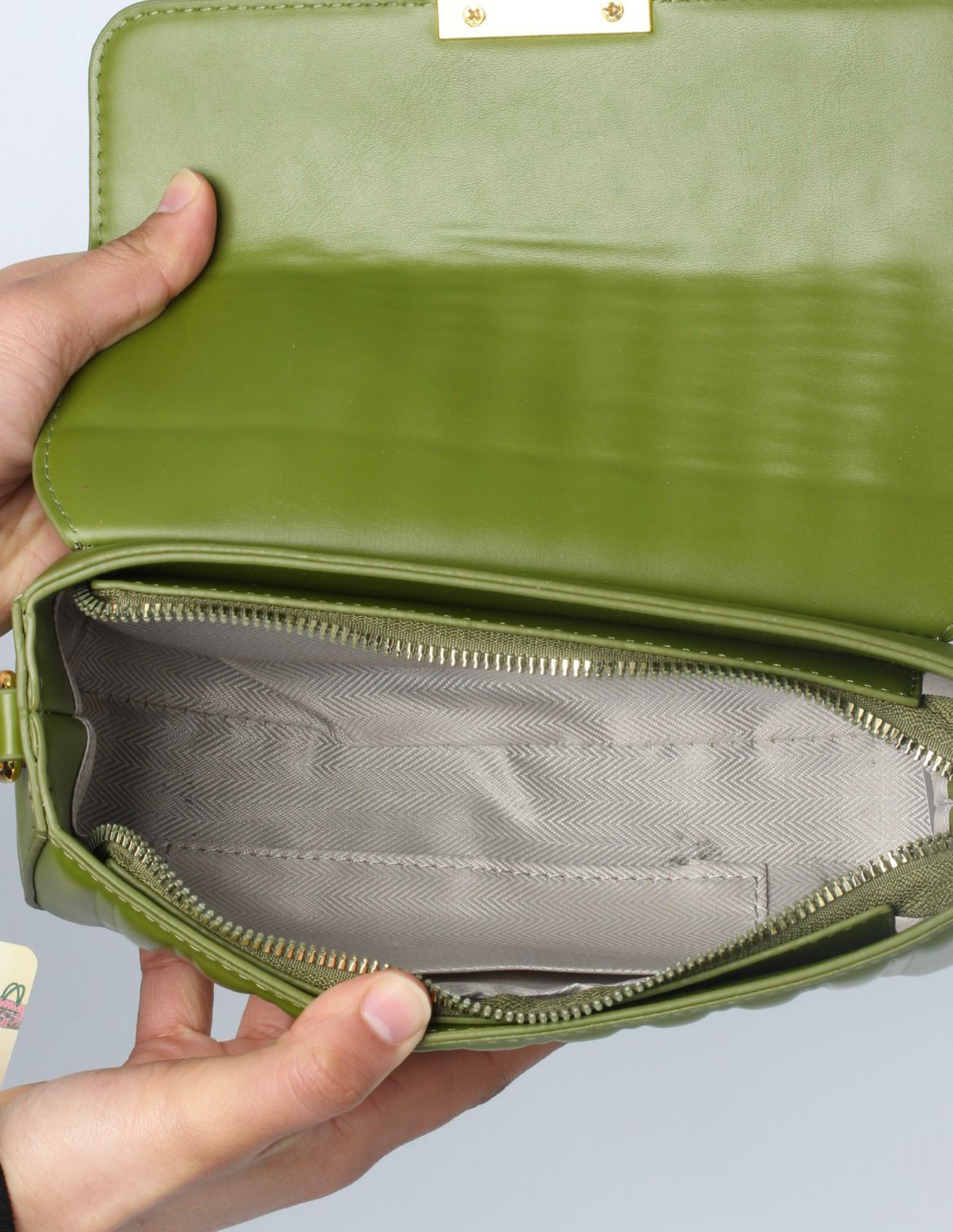 Quilted PU Leather Shoulder Bag – Elegant & Compact 60024