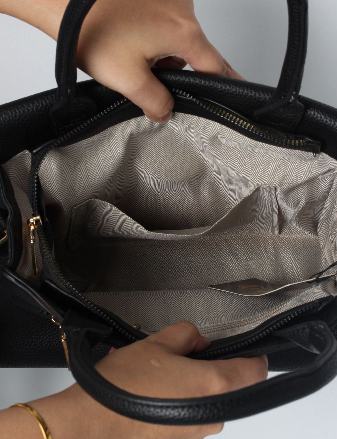 Envelope Structured Tote Bag – Classic & Versatile 8X061