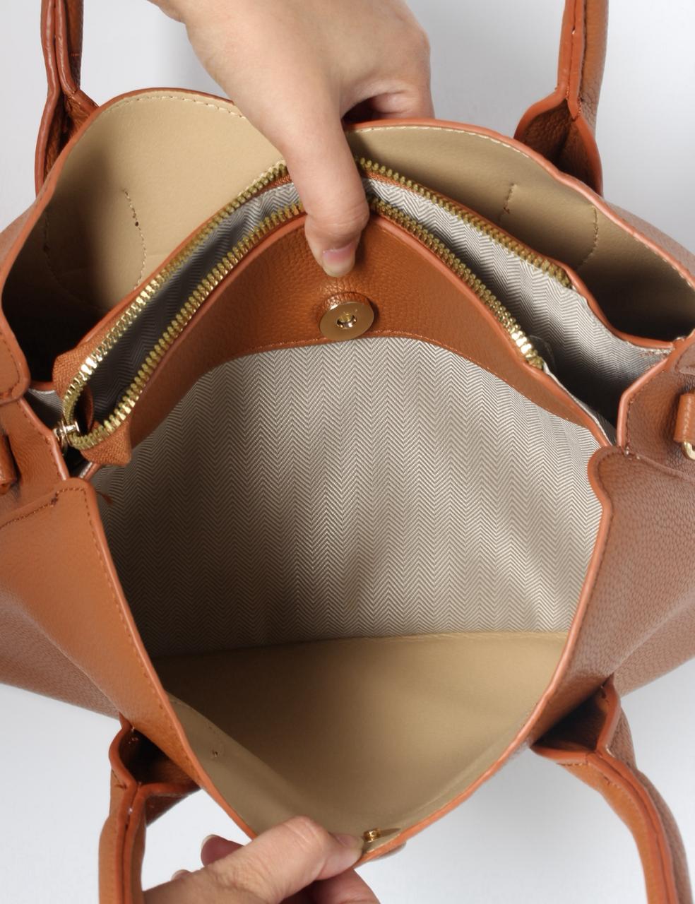 Elegant Structured Tote Bag – Classic & Versatile 8X059