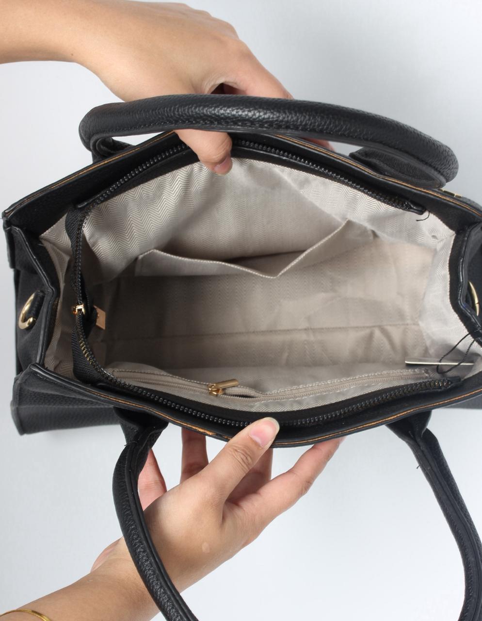 Elegant Structured Tote Bag – Classic & Versatile 8X059