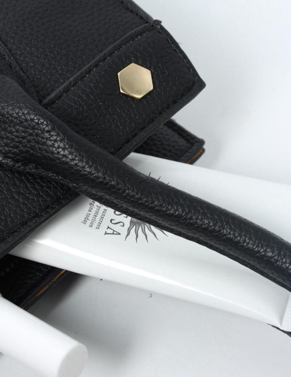 Elegant Structured Tote Bag – Classic & Versatile 8X059