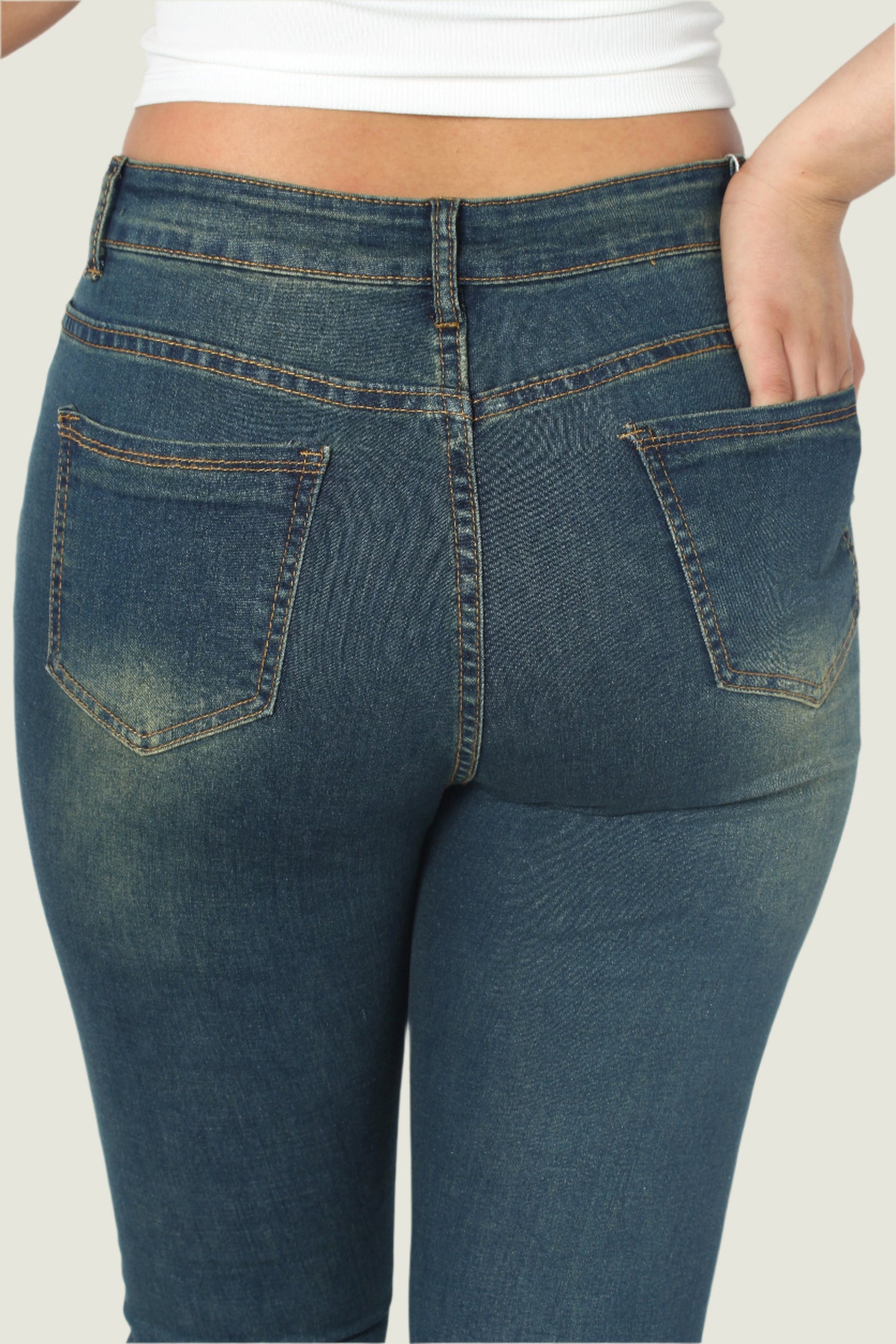 Slim Fit Skinny Jeans – Sleek, Flattering Style for Everyday Wear