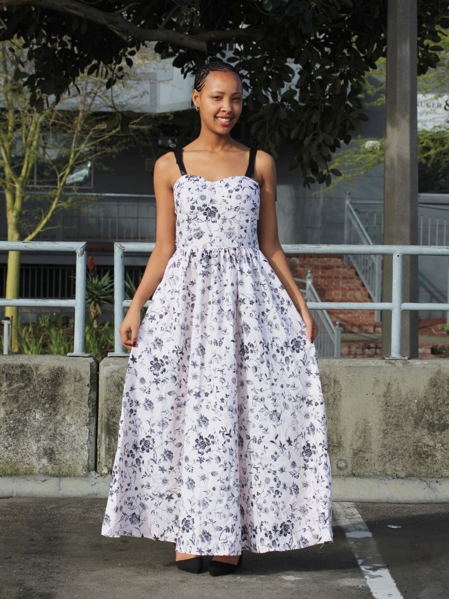 Floral Tie-Strap Maxi Dress – Sweetheart Neck Summer Style