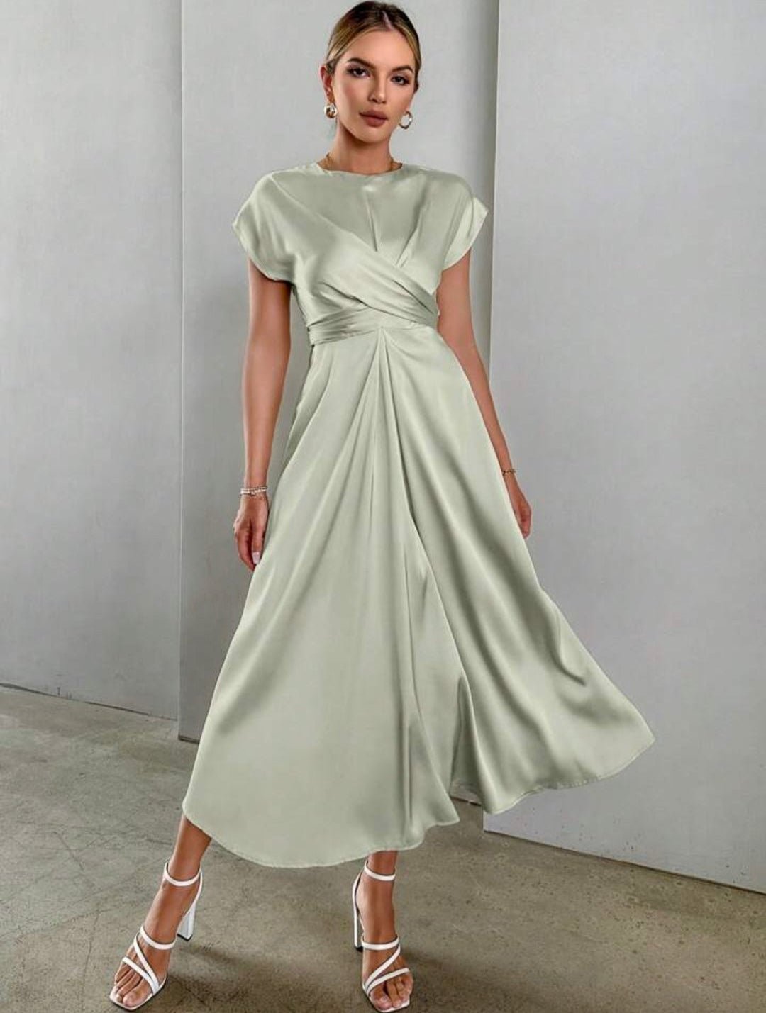 Shop Elegant Silky Satin Dresses - Perfect for & Formal Events - XD21 Shop Elegant Silky Satin Dresses - Perfect for & Formal Events - XD21