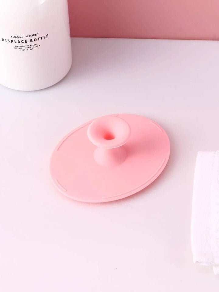 Silicone Facial Scrubber with Suction Base – Gentle Exfoliating Brush