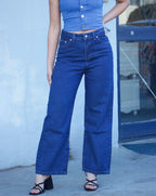 High-Waisted Straight-Leg Jeans – Dark Wash