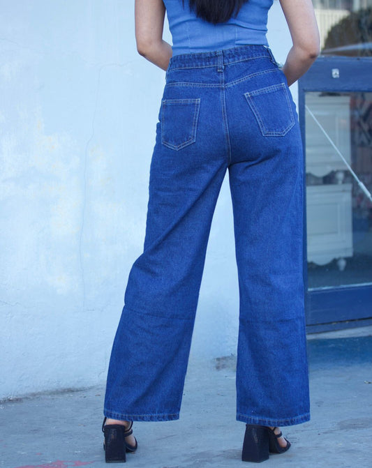 High-Waisted Straight-Leg Jeans – Dark Wash