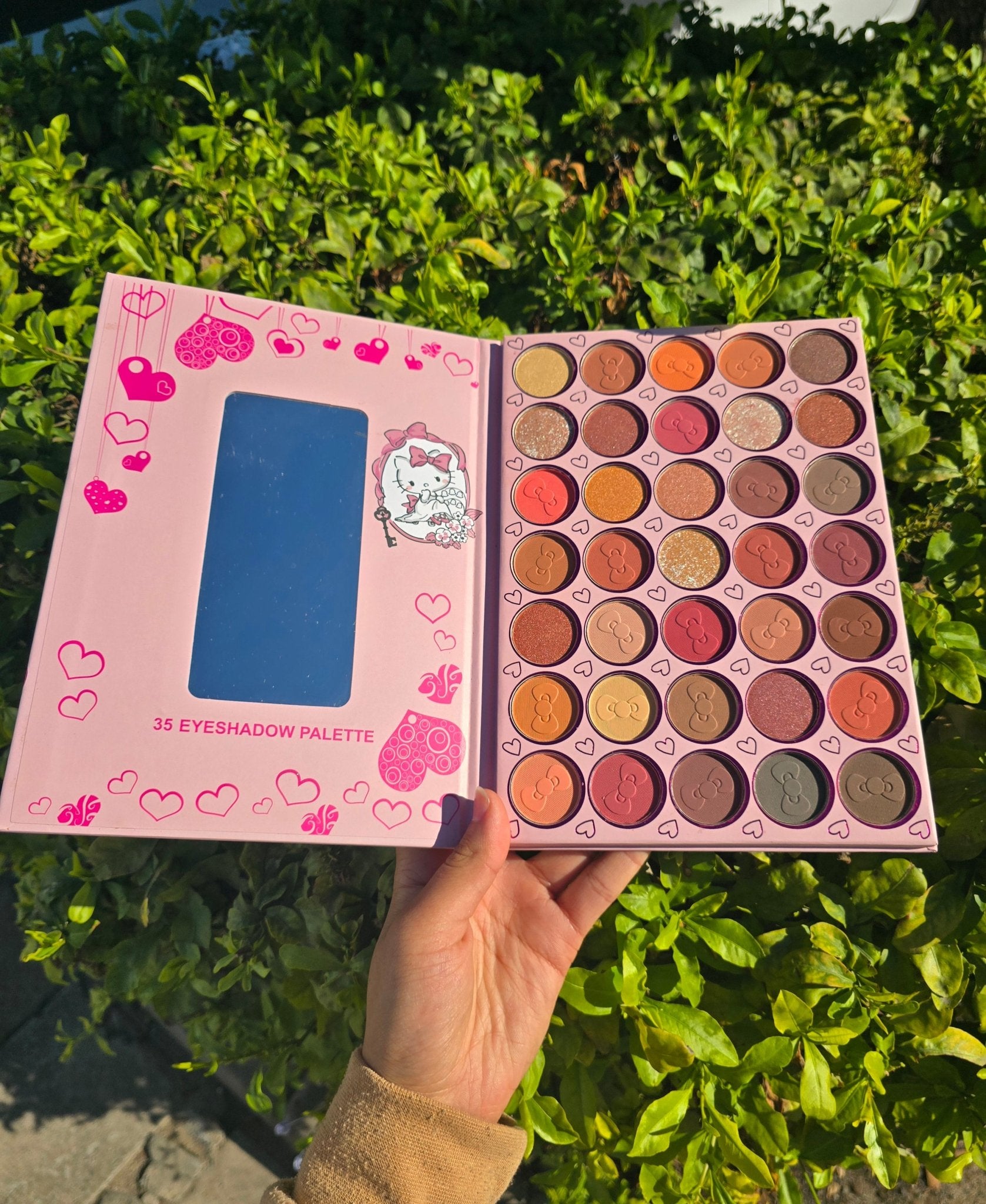 Hello Kitty 35-Color Pink Eyeshadow Palette