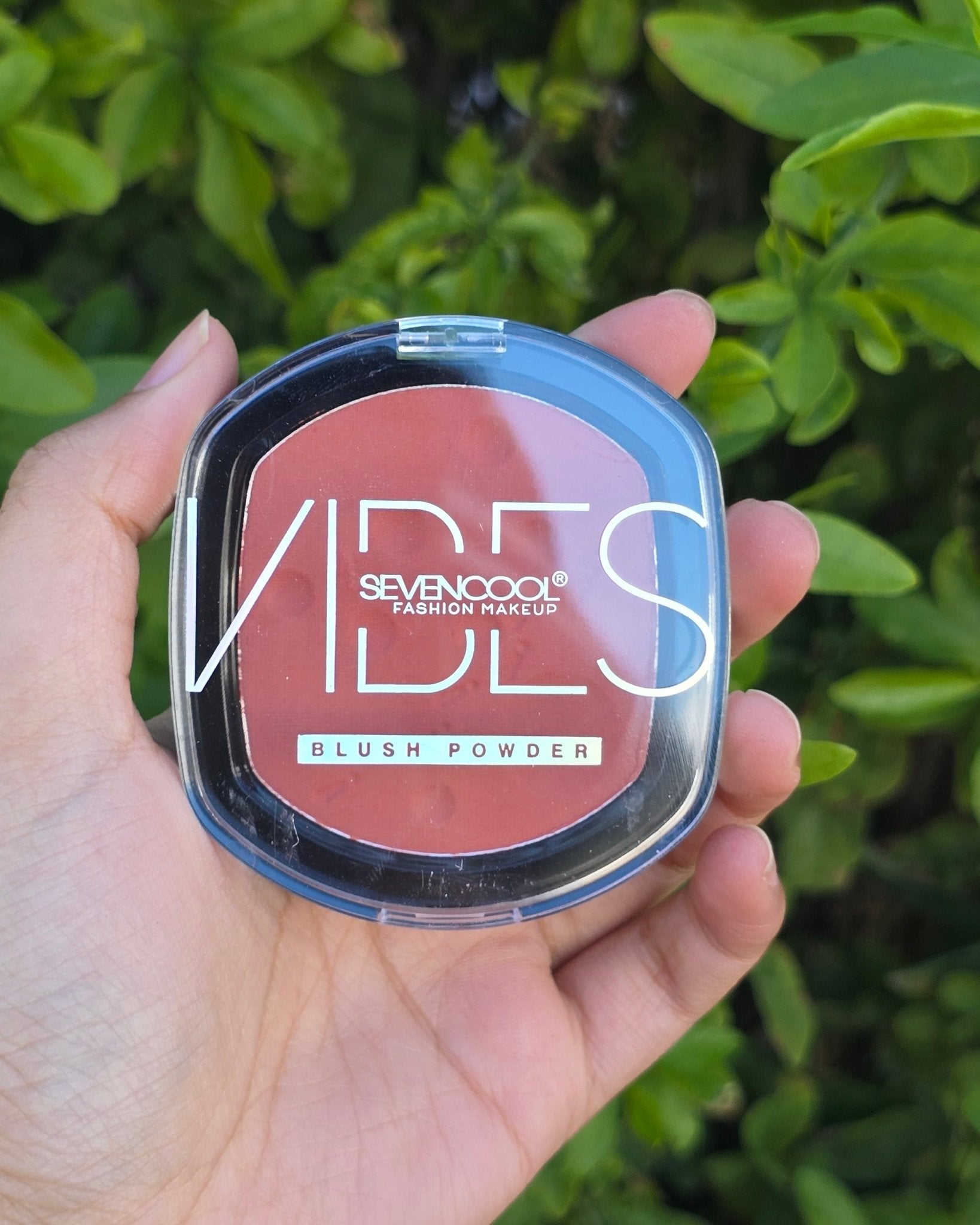 Seven Cool Velvet Blush Powder – Soft Matte Finish for Natural Glow