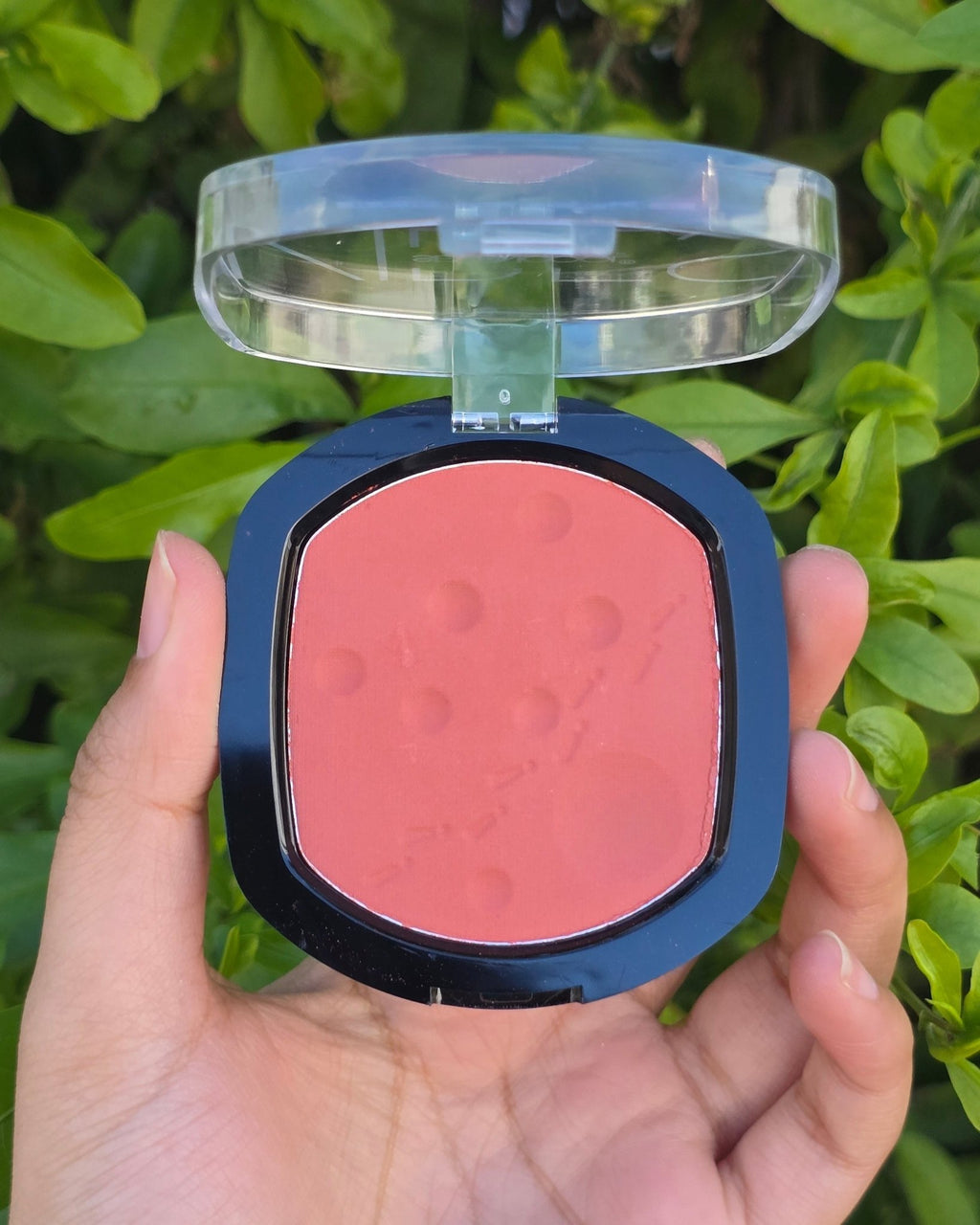 Seven Cool Velvet Blush Powder – Soft Matte Finish for Natural Glow