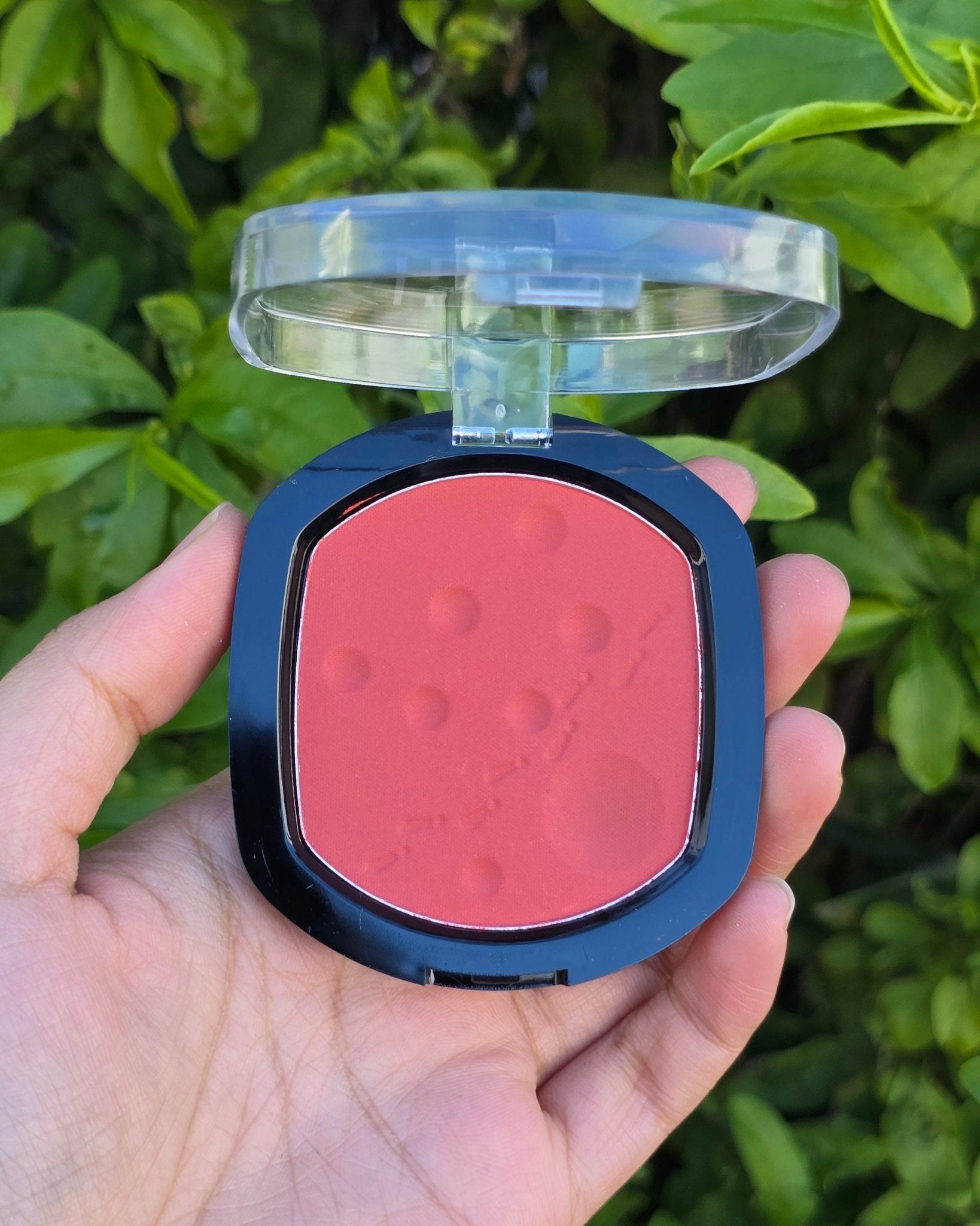 Seven Cool Velvet Blush Powder – Soft Matte Finish for Natural Glow