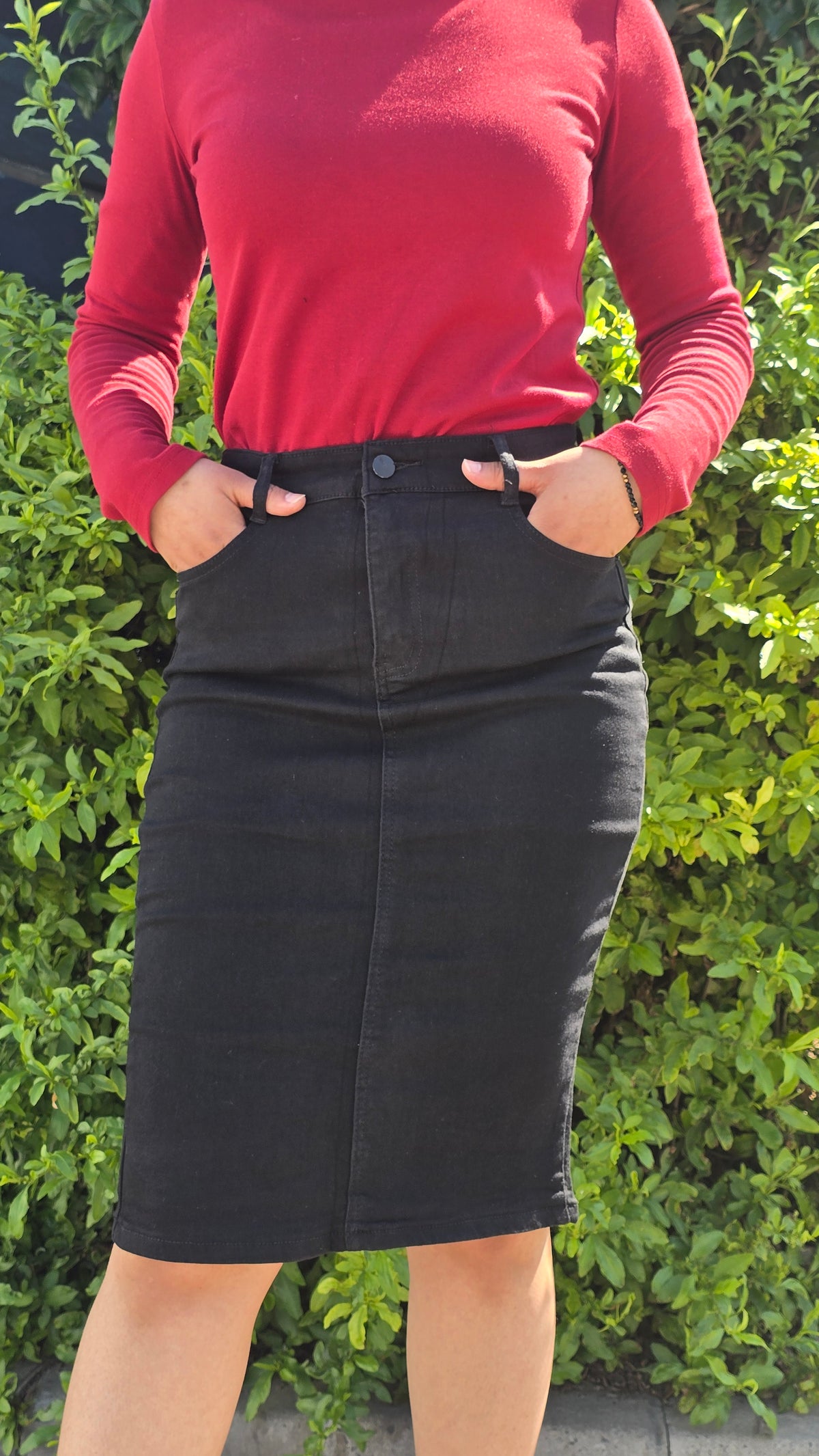 Black High-Waist Denim Skirt – Slim Fit Midi Classic DYQ-216