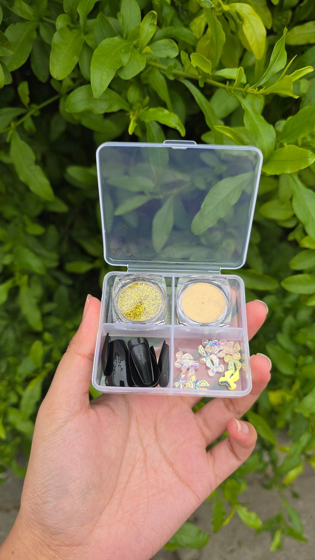 Glitter Nail Art 4pc Design Kit with Nails & 3D Decorations