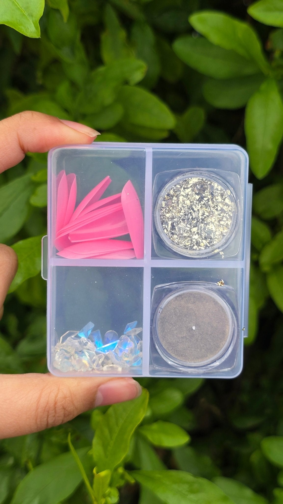 Glitter Nail Art 4pc Design Kit with Nails & 3D Decorations