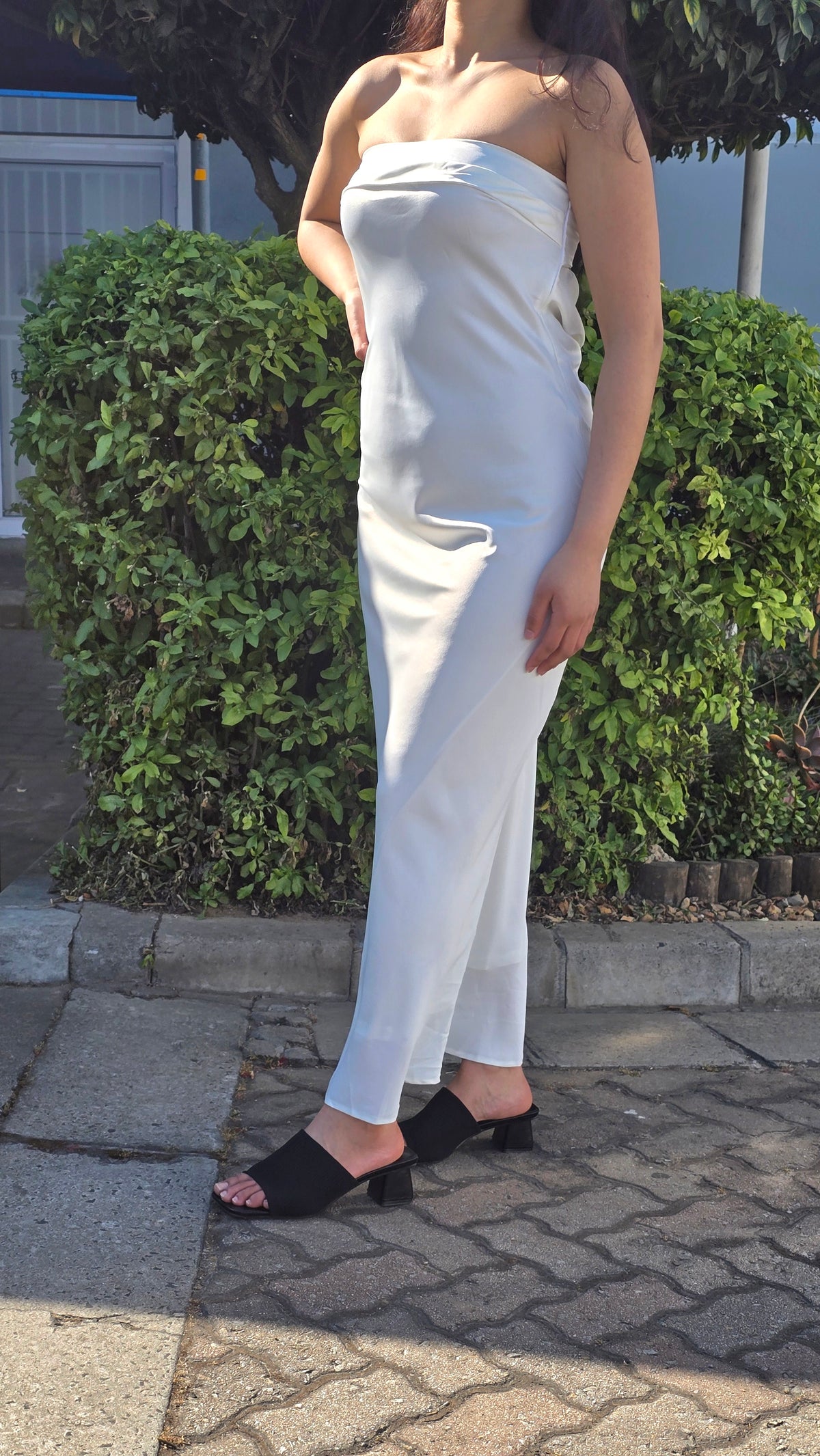 Glamorous Satin Bodycon Dress – Luxe Shine & Flattering Fit