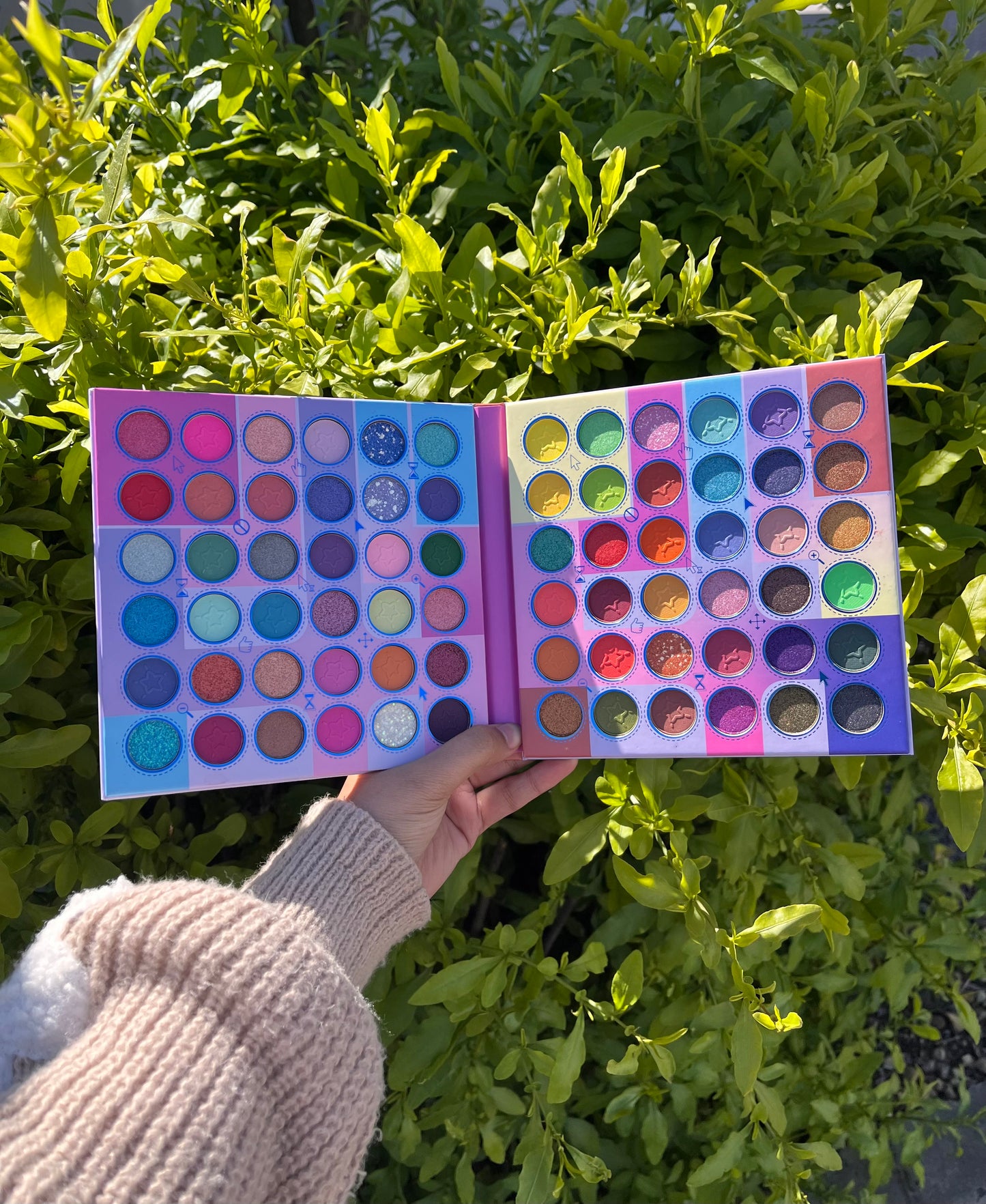 Vibrant 48-Color Eyeshadow Palette – Shimmer & Matte Finishes