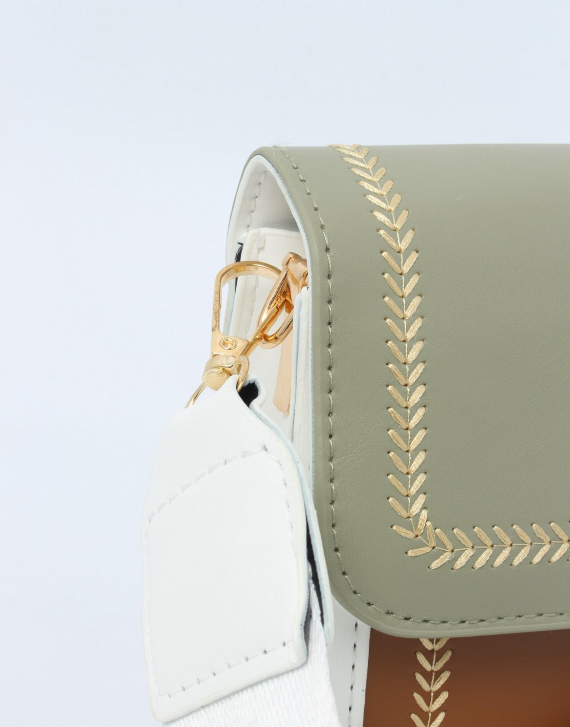 Stylish Colorblock Crossbody Bag – Compact & Chic LYL076