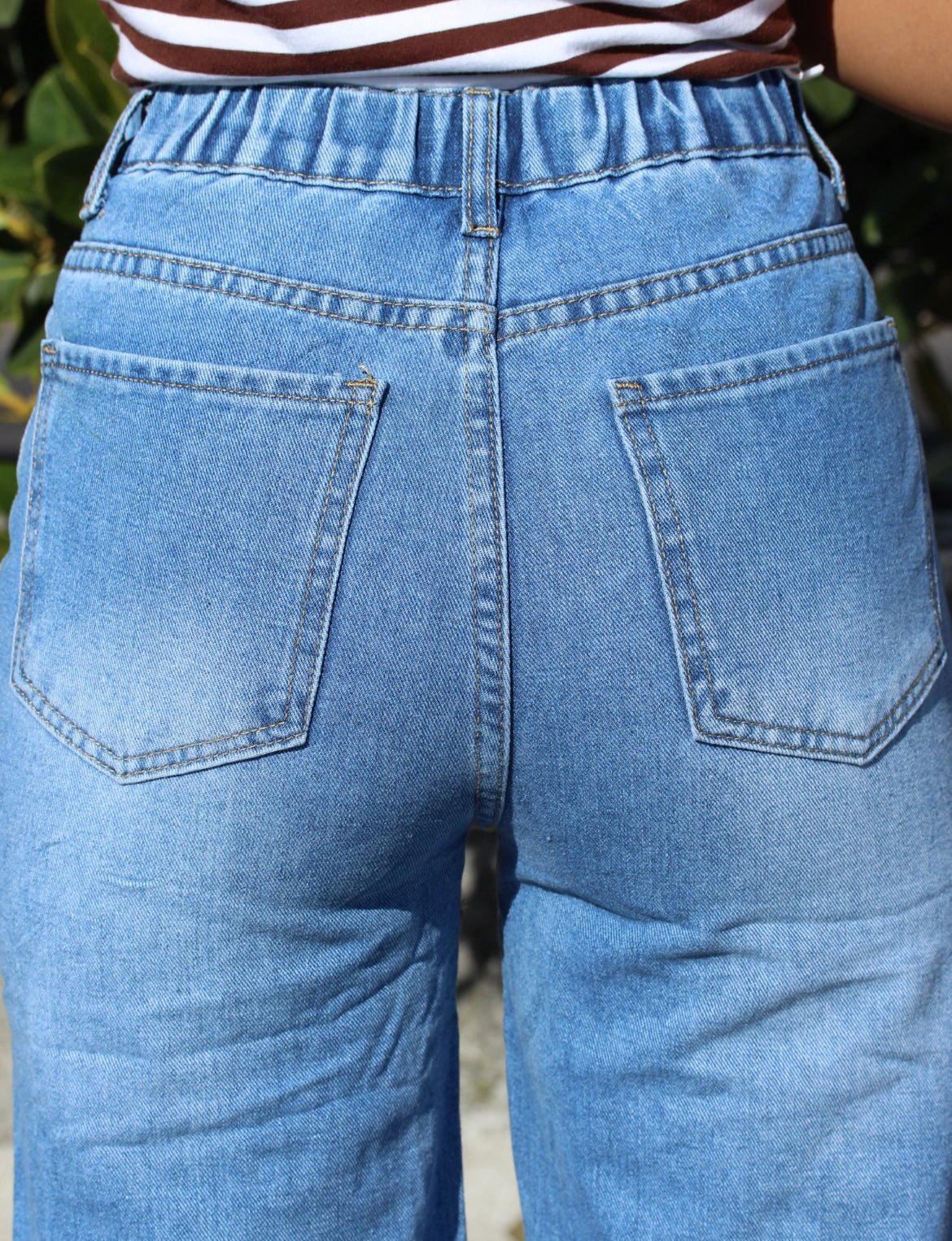 Ruffled High-Waist Straight Leg Denim Jeans – DYQ 371