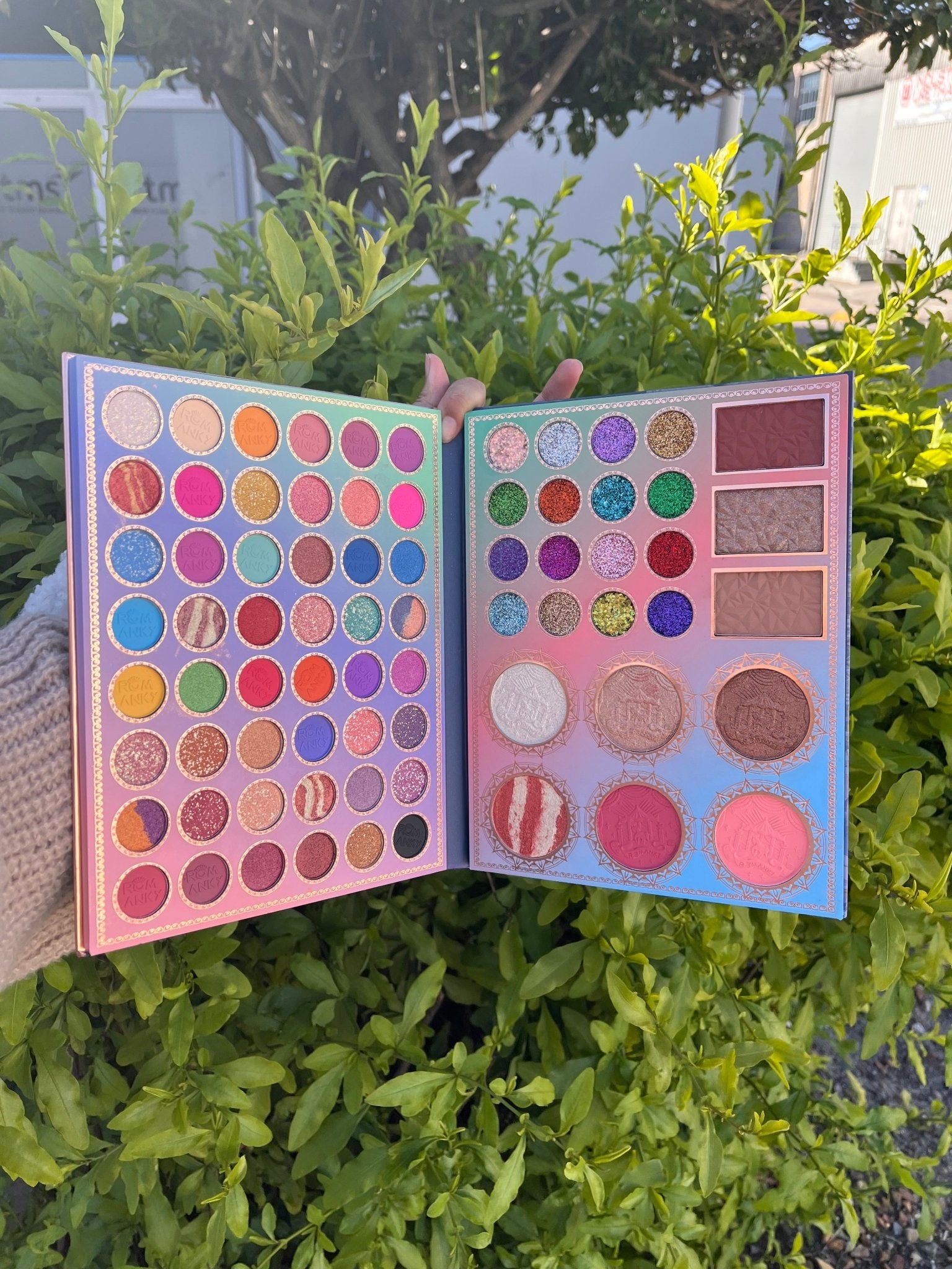 Vibrant Multicolor Eyeshadow Palette – 60 Shimmer and Matte Shades
