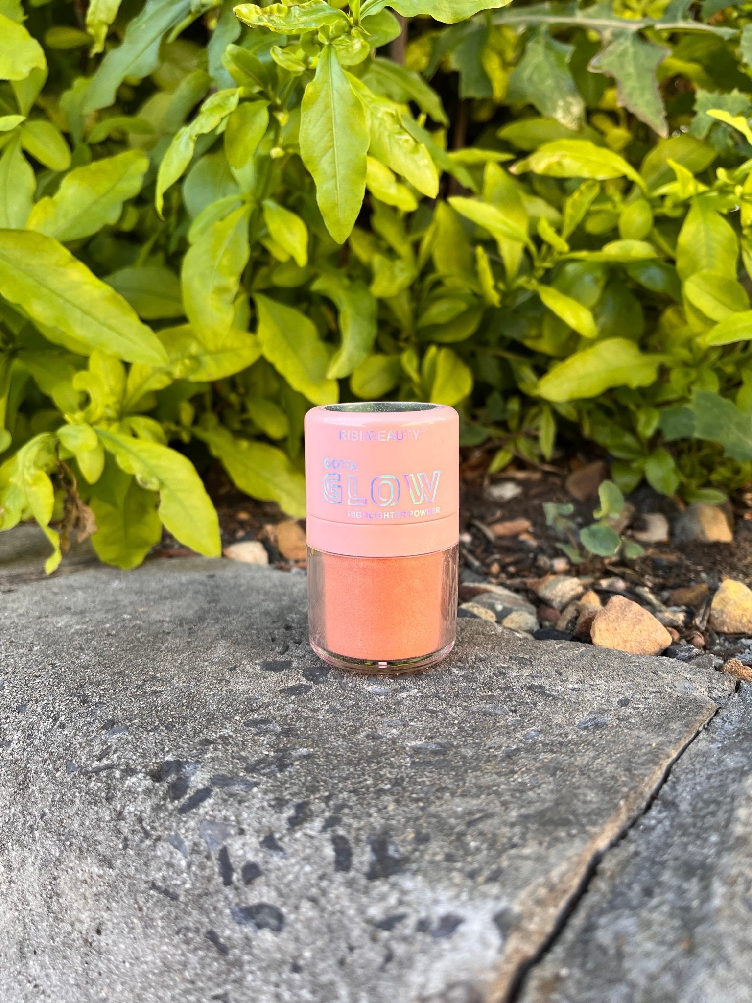 Glow Beauty Highlight Powder 1PC- 4 Shades for a Radiant Glow