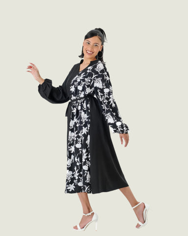 Elegant Black & White Floral Contrast Maxi Dress with No Belt – Timeless & Chic