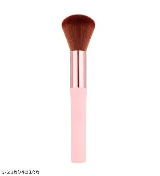 Soft Kabuki Blush Brush – Flawless Makeup Application Tool