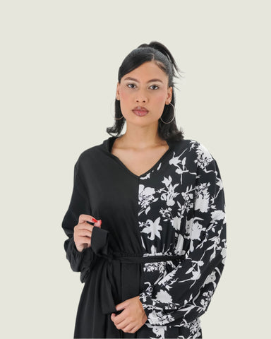 Elegant Black & White Floral Contrast Maxi Dress with No Belt – Timeless & Chic