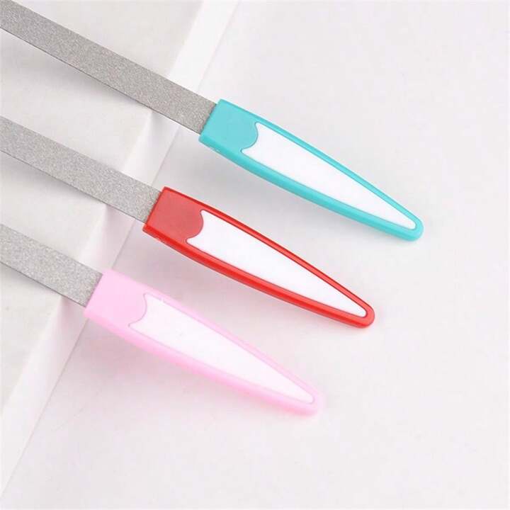 Classic Metal Nail File – 1 Piece (Random Color)