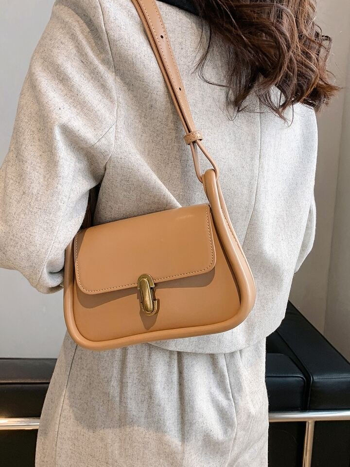 Soft-Curve Flap Shoulder Bag – Lightweight & Elegant Everyday Wear LYL070