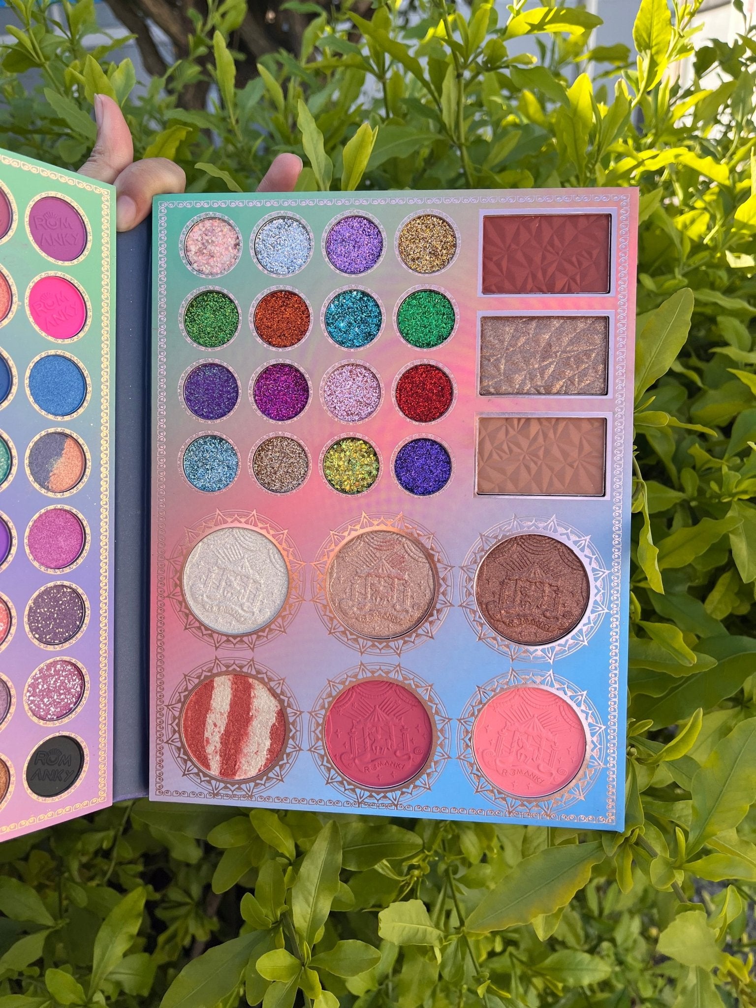 Vibrant Multicolor Eyeshadow Palette – 60 Shimmer and Matte Shades