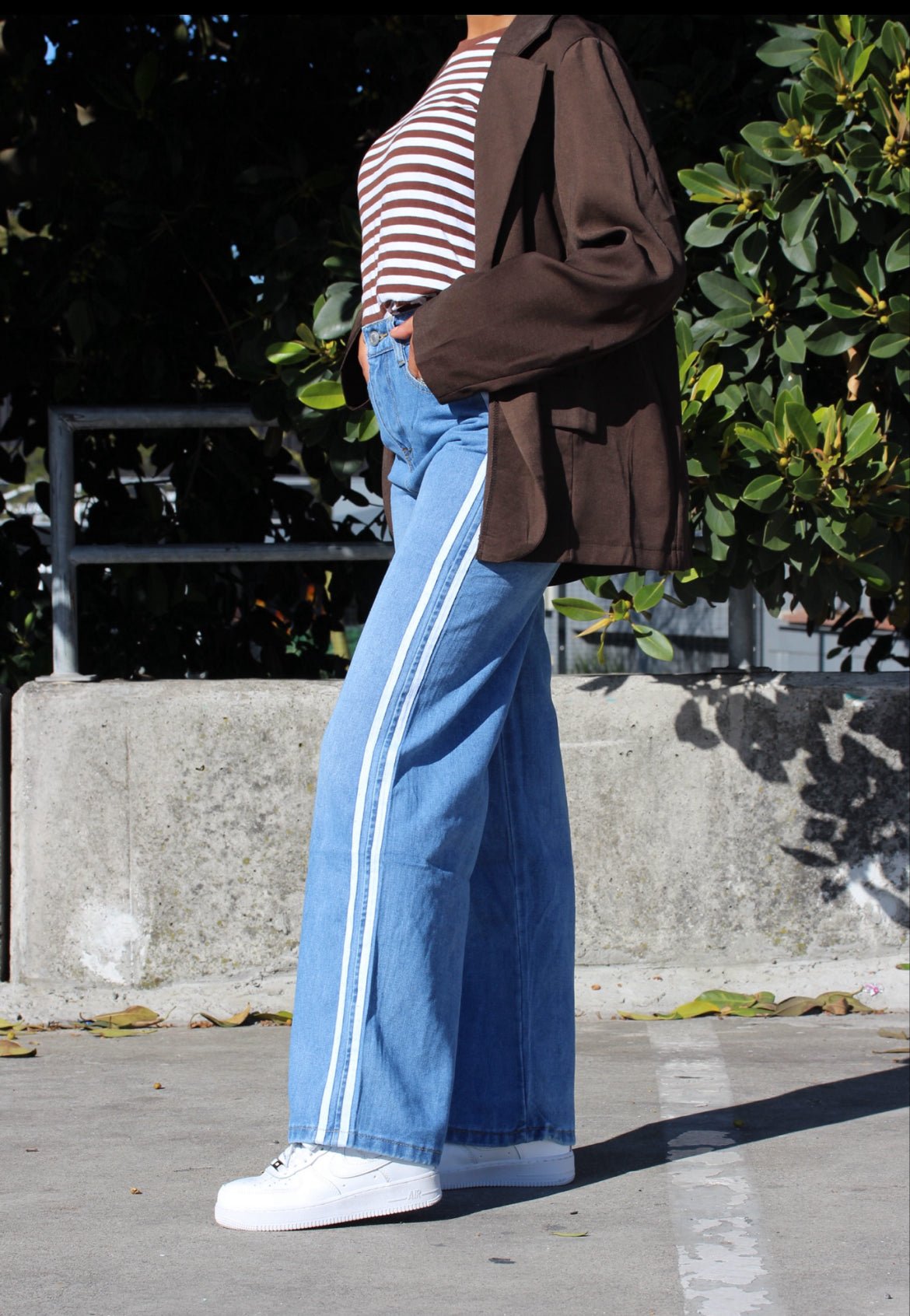 Striped Wide-Leg High-Waist Jeans – DYQ 372