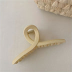 Matte Twist Hair Grip – Elegant and Functional Hair Clip