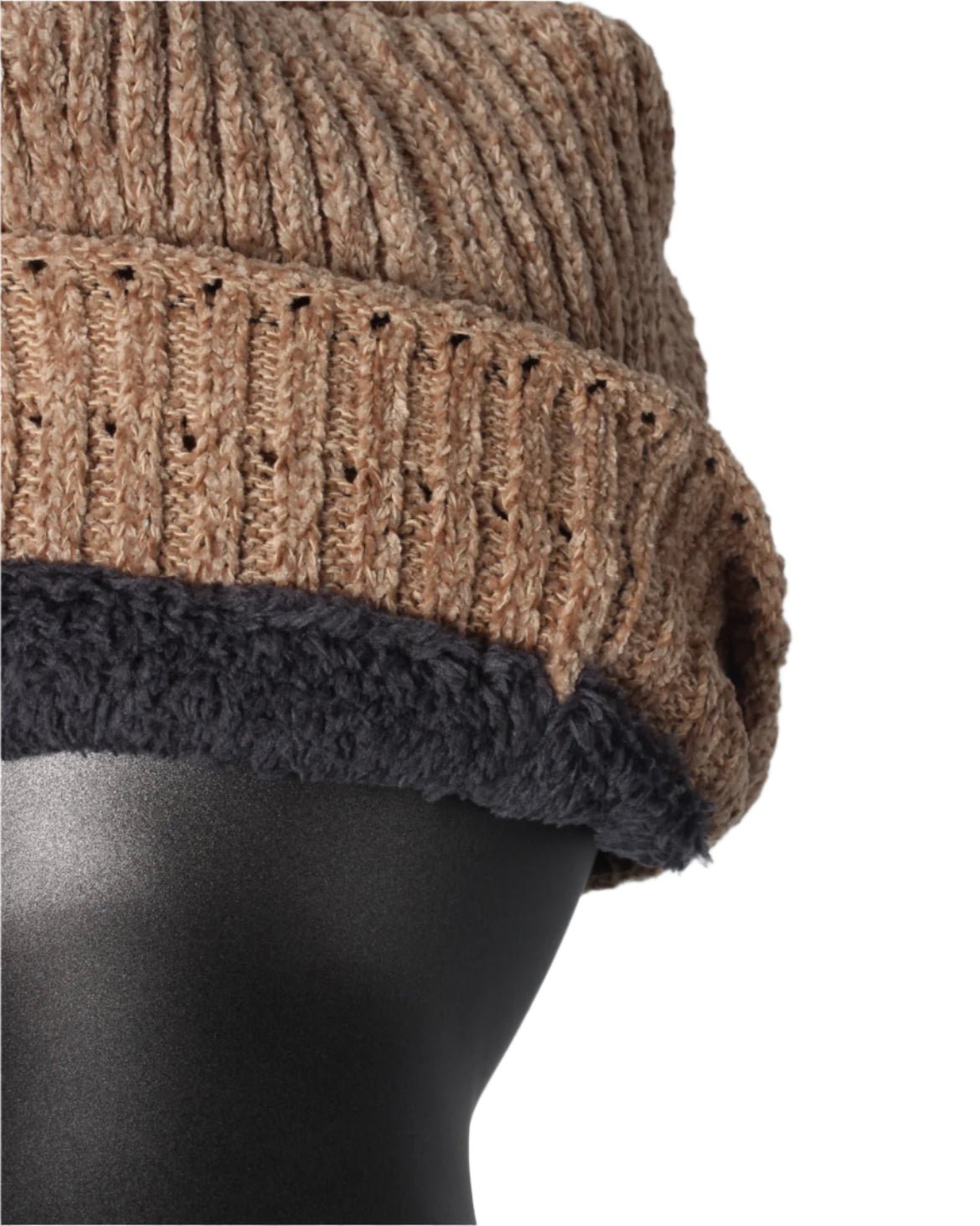 Thick Ribbed Beanie with Fleece Lining – R Logo Style
