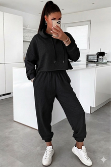 Women’s 2-Piece Fleece Loungewear Set – Cropped Hoodie & High-Waisted Joggers
