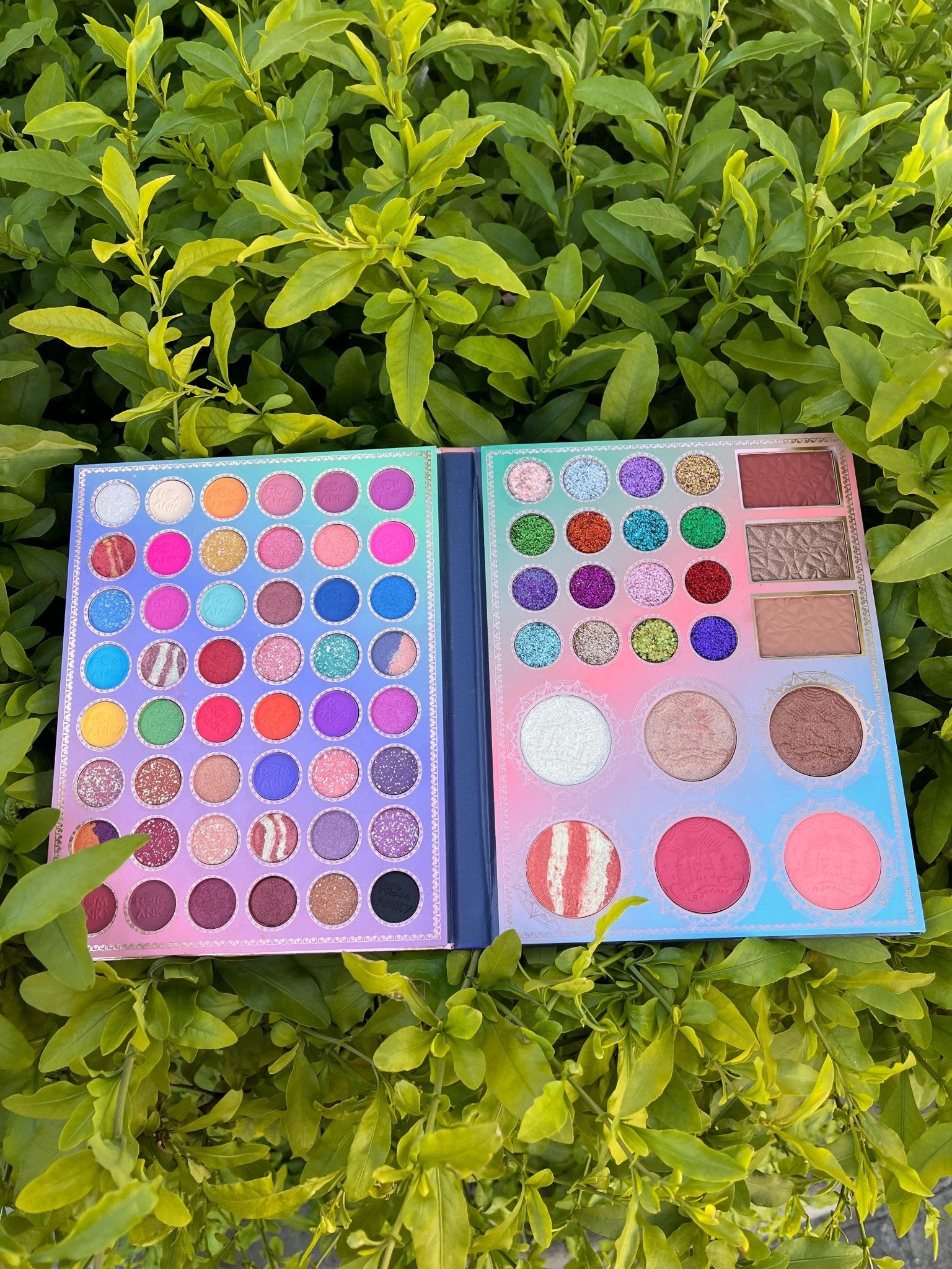 Vibrant Multicolor Eyeshadow Palette – 60 Shimmer and Matte Shades