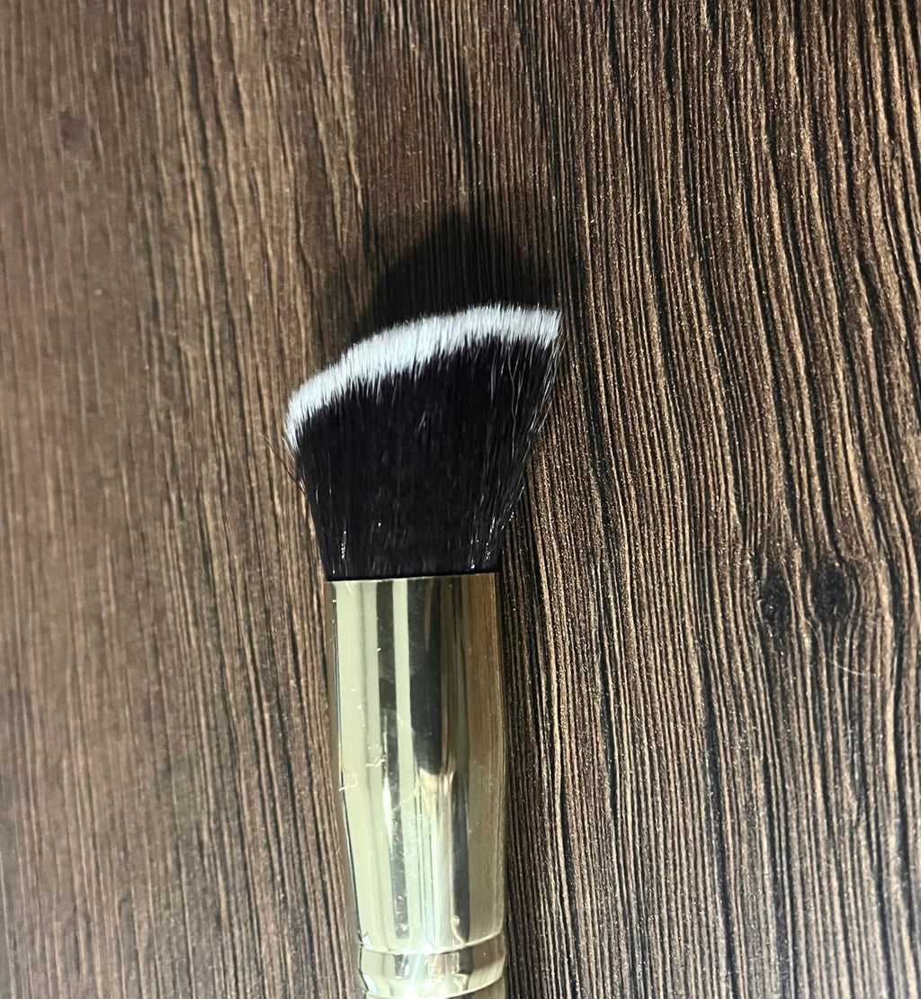 Flat Top Kabuki Foundation Brush - Seamless Foundation Application