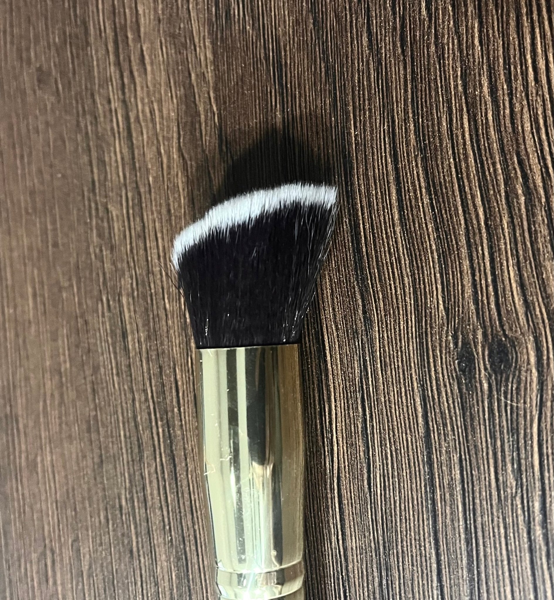 Flat Top Kabuki Foundation Brush - Seamless Foundation Application