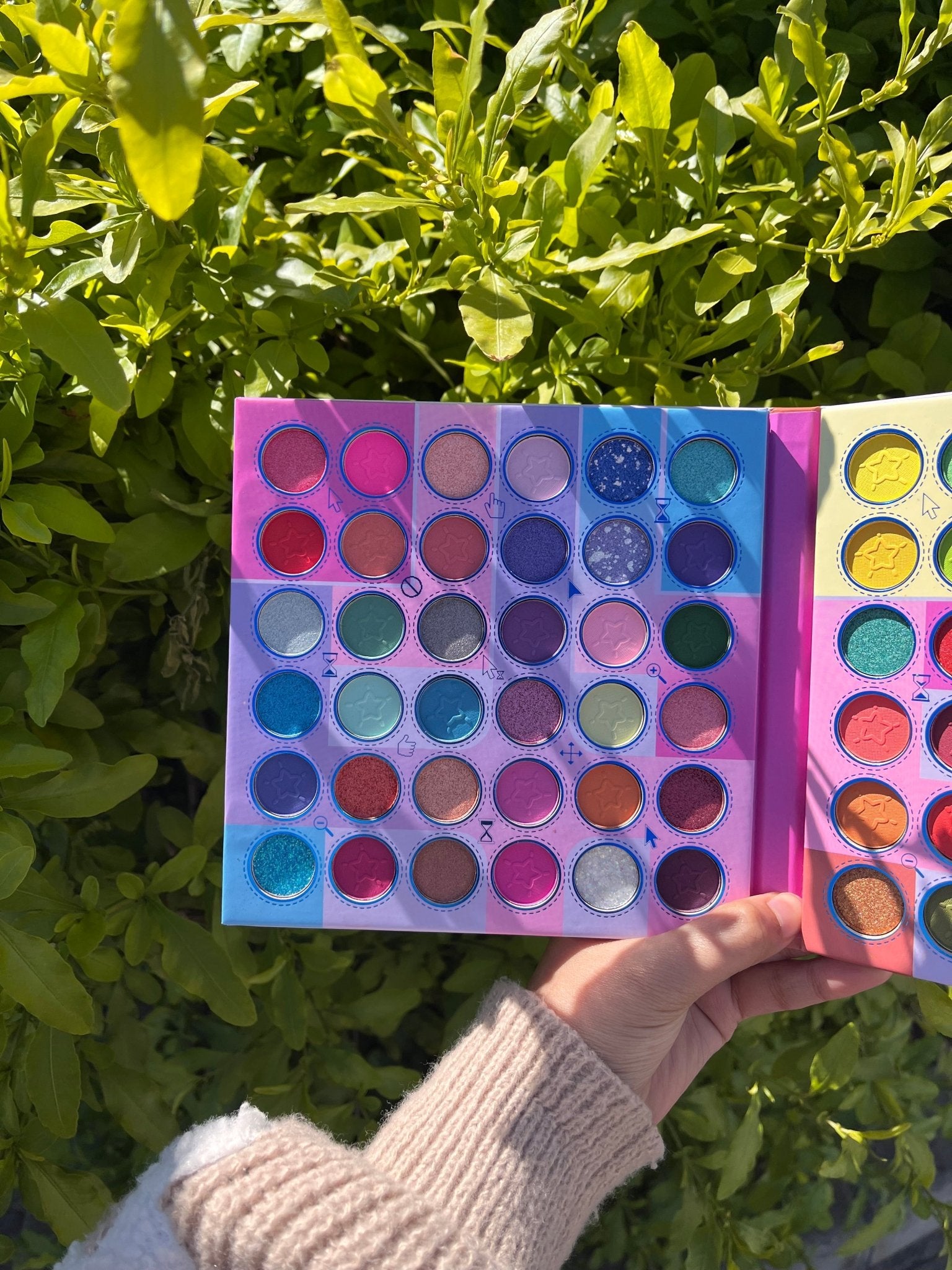 Vibrant 48-Color Eyeshadow Palette – Shimmer & Matte Finishes