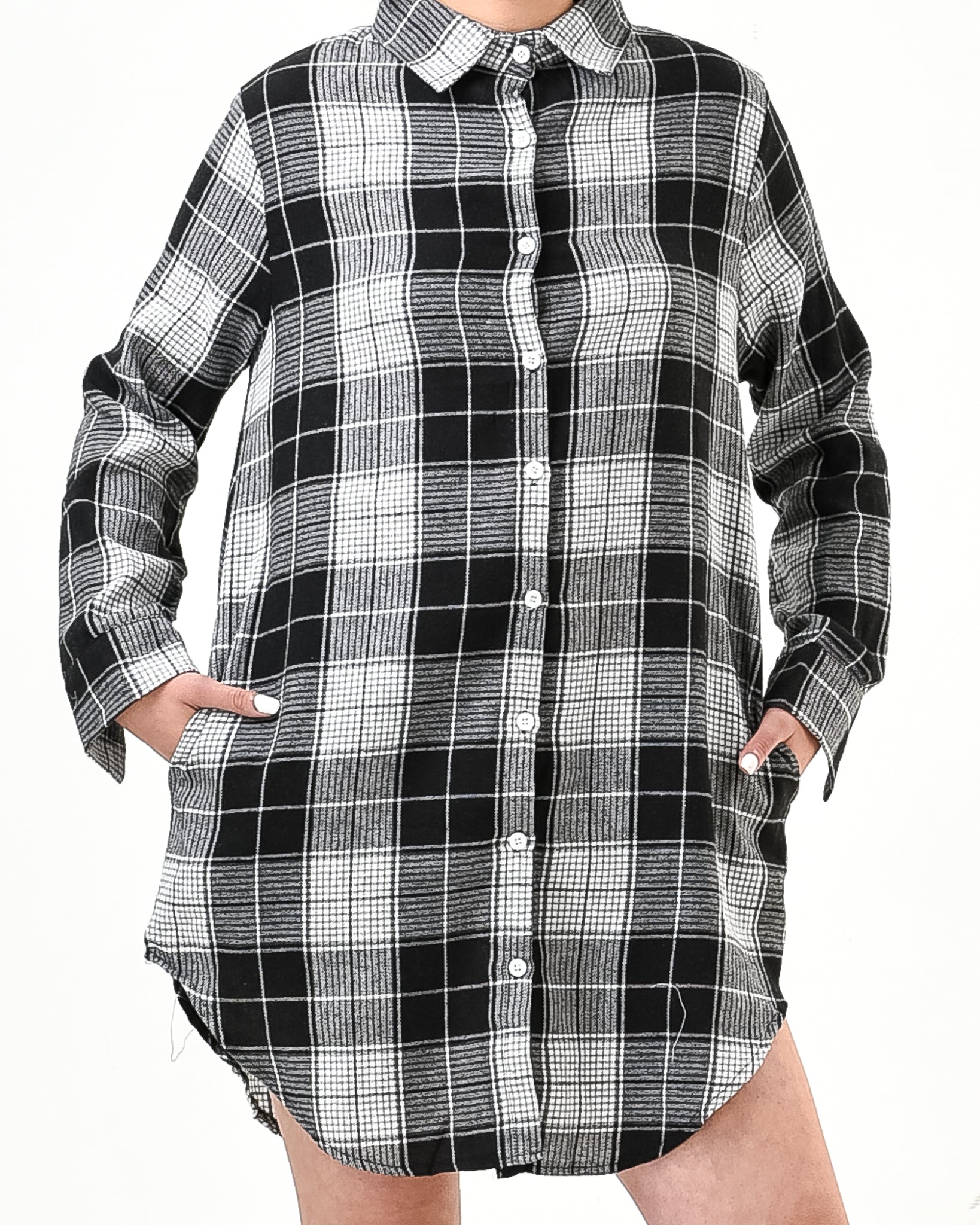 Black and White Plaid Long Shirt XD21